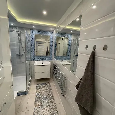 Amber Cliff Apartment